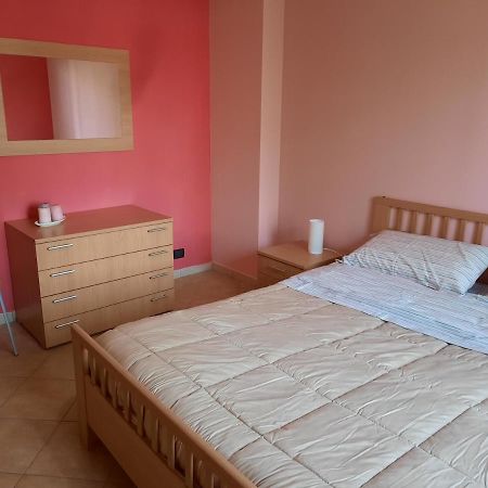 Casa Di Luca Διαμέρισμα Marco Simone Εξωτερικό φωτογραφία
